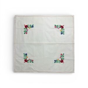 Table Topper Cotton Tablecloth Embroidered Flowers Crochet Trim 23” Square VTG